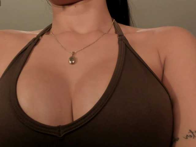 JadeEvans online show from July 29, 9:55 pm