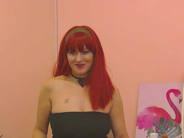 JadeRoyce online show from August 14, 6:50 am