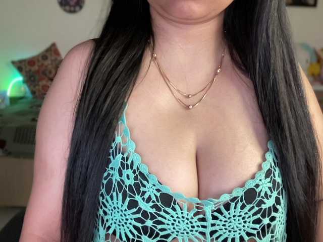 Jasmine6 online show from August 4, 10:51 pm