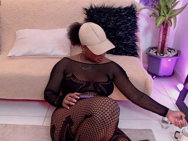 JasmineCampbell online show from July 2, 11:50 pm