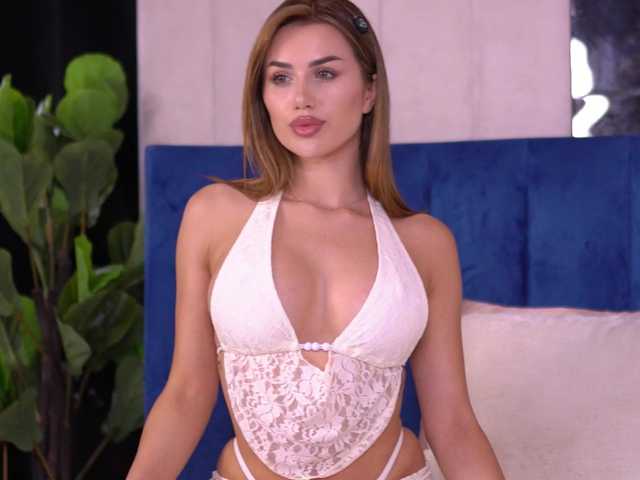 JennaDay online show from August 6, 9:30 am