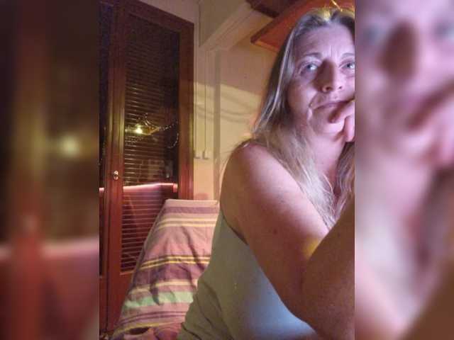 JennaDeluxe online show from August 16, 12:36 am