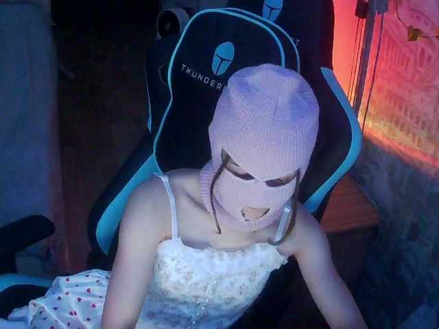 Jennylegs online show from August 11, 1:07 am