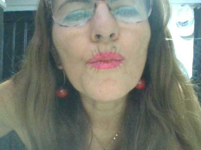 JuanitaWouti online show from August 14, 4:16 am