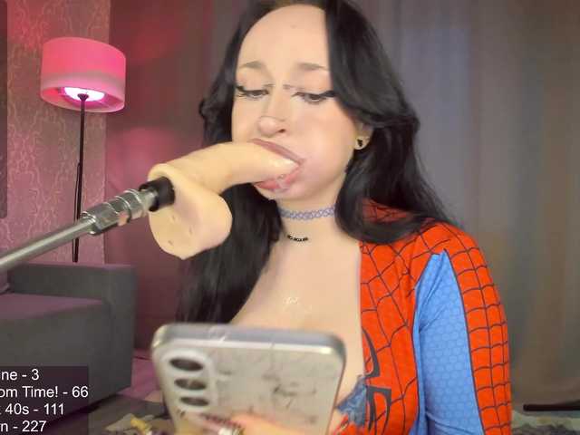 Juicy-Vikki online show from July 3, 2:30 pm