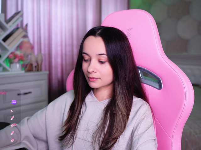 JuicyAngel online show from August 9, 1:01 pm