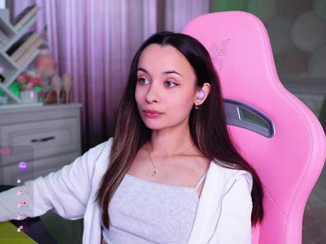 JuicyAngel online show from August 12, 1:02 pm