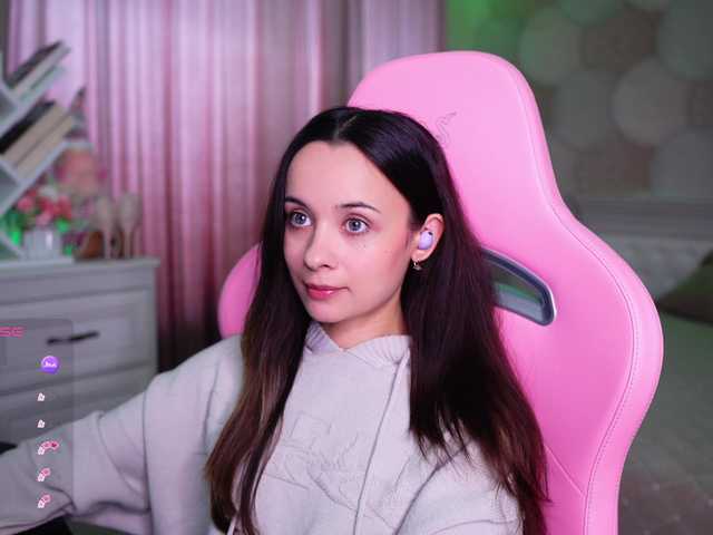JuicyAngel online show from August 14, 1:04 pm