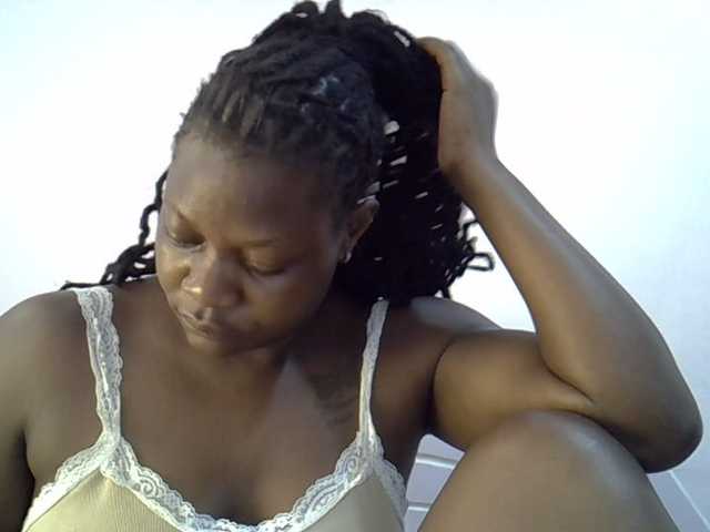 Juicyass-02 online show from August 11, 6:37 am