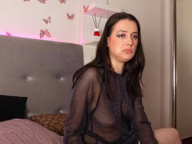 JuliaHuntX online show from August 13, 4:54 pm