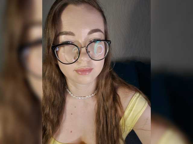 Juli  berry online show from July 27, 6:52 am