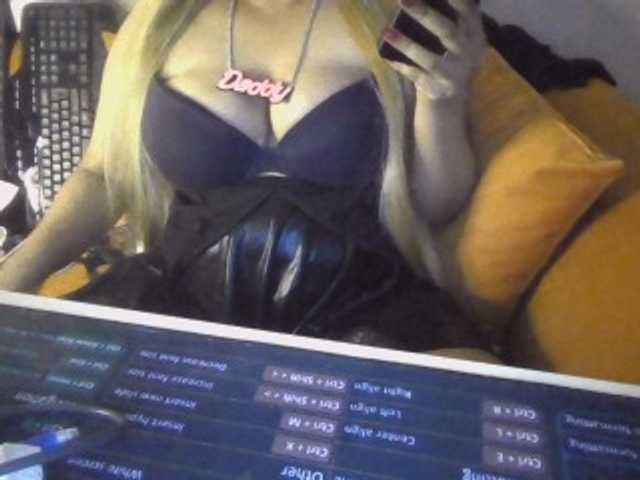 JulieJoe online show from June 18, 11:04 pm
