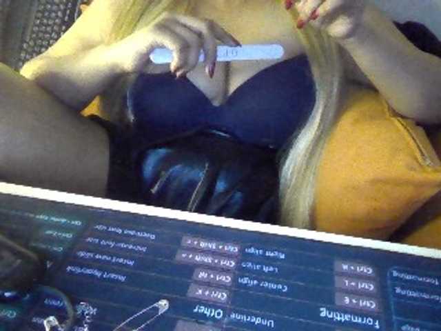 JulieJoe online show from June 19, 2:33 am