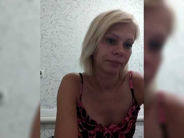 JulieSilver online show from August 14, 6:00 pm
