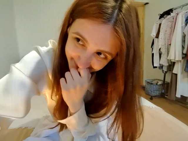 JulietSabot online show from August 9, 5:03 pm