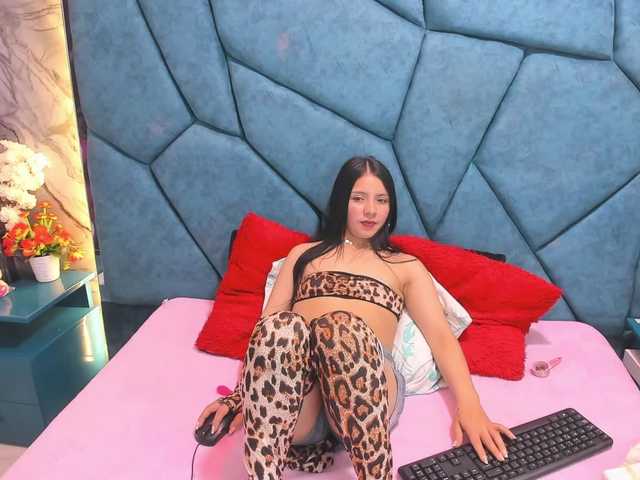 JulietaDiamond online show from August 5, 3:48 am
