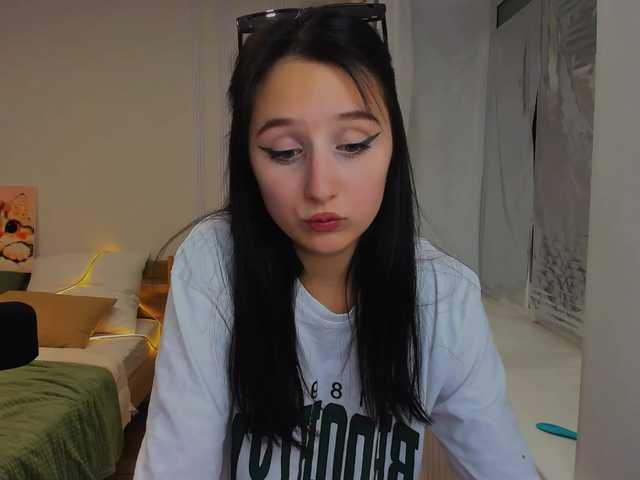 JulietteMonli online show from August 30, 1:49 am