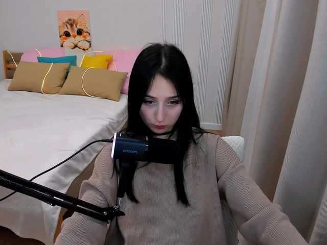 JulietteMonli online show from September 8, 1:45 am