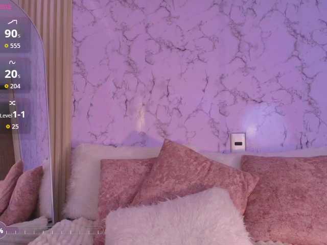 Julirodriguez online show from July 24, 7:06 pm