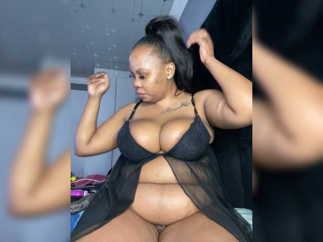 JunePussy online show from August 10, 3:13 pm