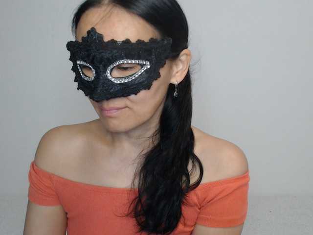Just---me online show from August 10, 6:20 pm