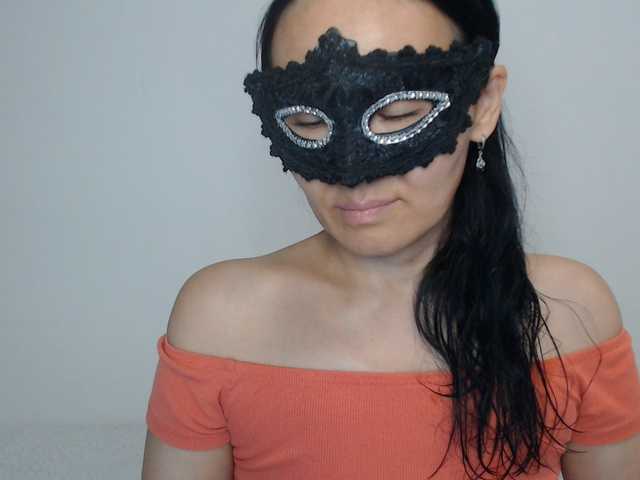 Just---me online show from August 11, 2:19 pm