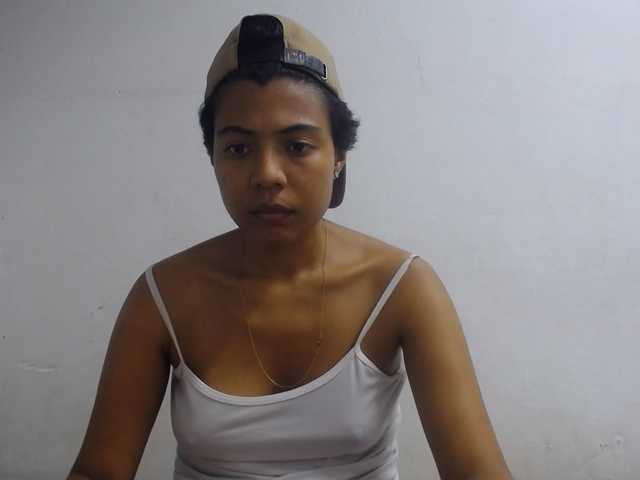 Katiuska 32 online show from August 1, 2:17 am