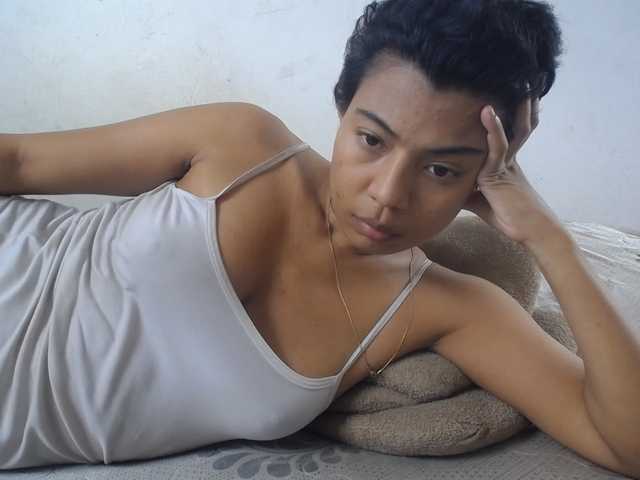 Katiuska 32 online show from August 8, 7:47 pm