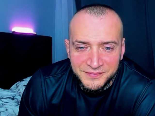 SANTYAGO TIFANY online show from August 7, 8:42 pm
