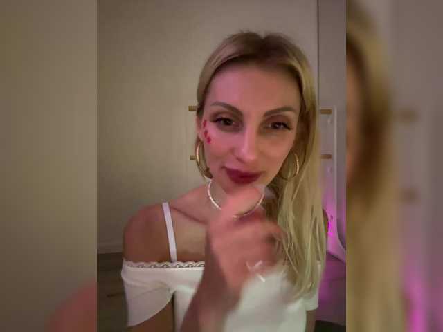KarinaSimka online show from May 10, 8:55 pm