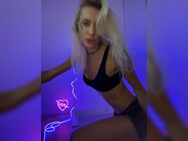 KarinaSimka online show from July 8, 9:19 pm
