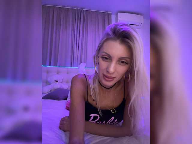 KarinaSimka online show from July 30, 8:26 pm