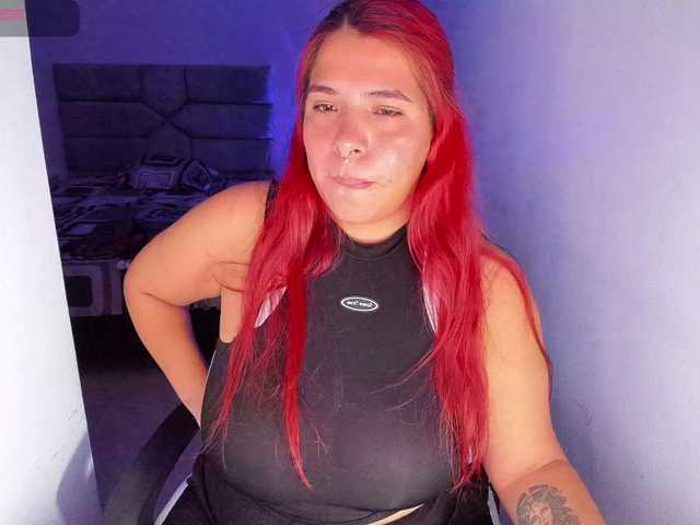 Karlathompson online show from August 15, 4:16 am