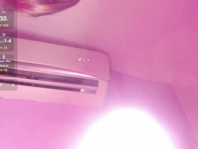 KarolayRose online show from August 9, 10:55 pm