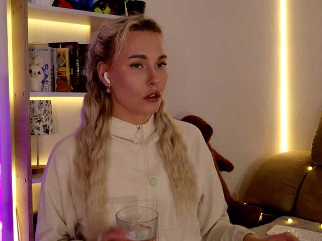 Katerina-space online show from September 7, 6:36 pm