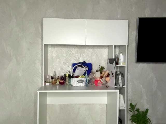 KatriceSarcone online show from July 28, 5:41 pm