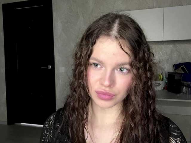 KatriceSarcone online show from August 12, 7:38 pm