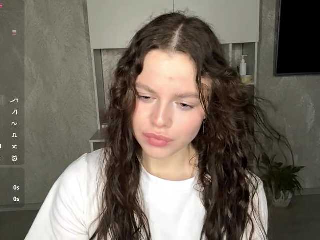 KatriceSarcone online show from August 13, 8:23 pm
