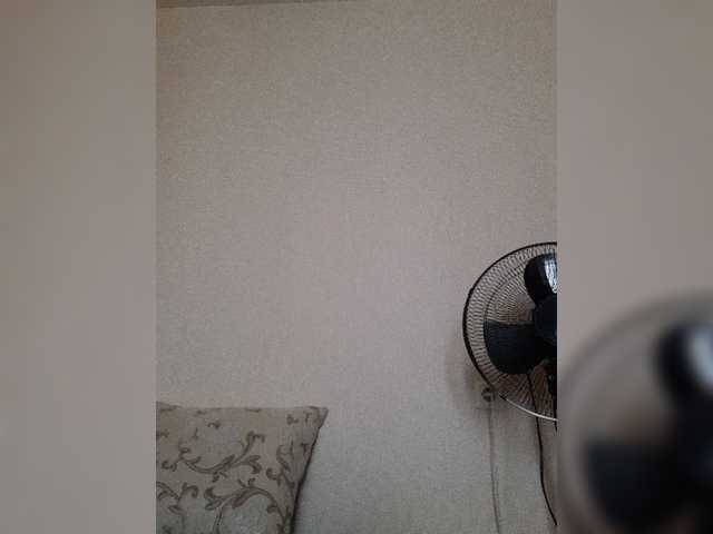Katy19801 online show from May 25, 8:05 am