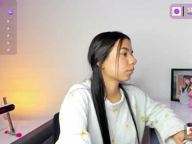 Kaylanee online show from August 12, 2:52 pm