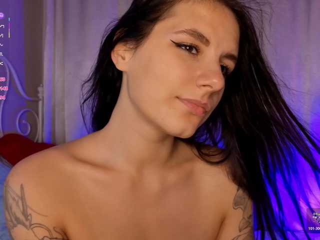 KellyMiller online show from August 2, 7:43 pm