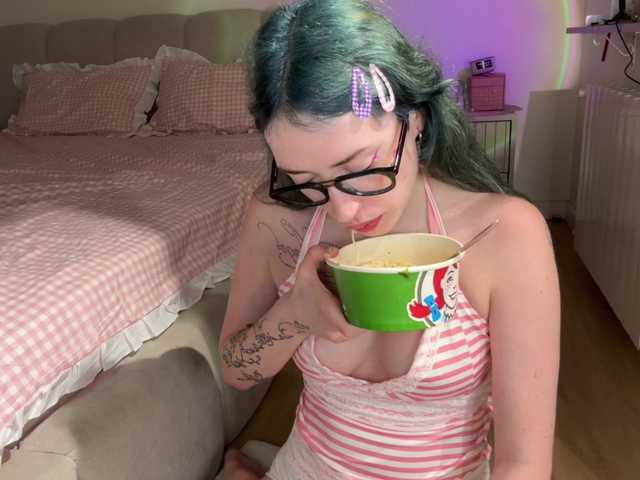 KellyyBeryy online show from July 23, 6:21 pm