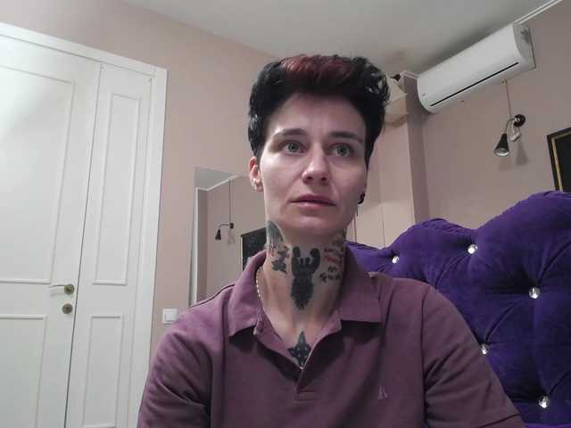 KennysXX online show from August 10, 11:55 am