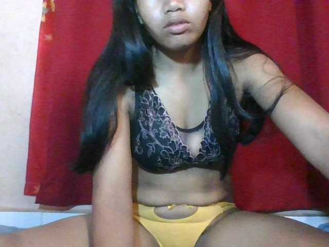 Keziah34 online show from August 15, 5:44 am