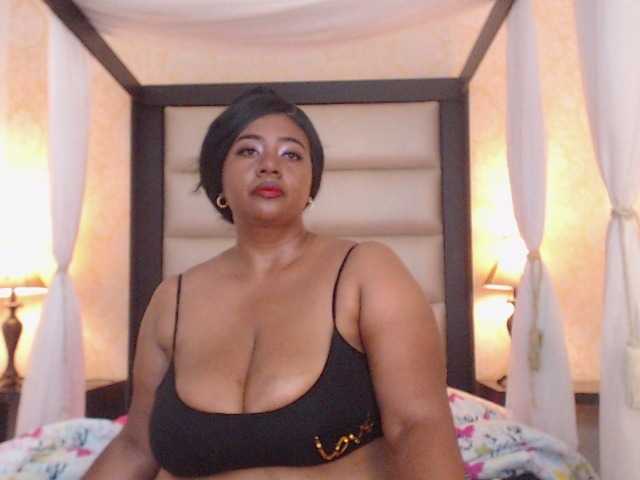 KiaraDiaz online show from September 9, 8:36 pm