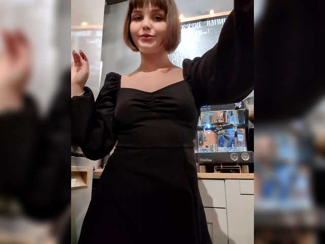 Kikki online show from March 19, 2:31 pm