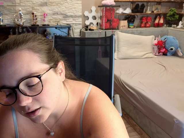 KimberlyCaprice online show from August 12, 8:05 am