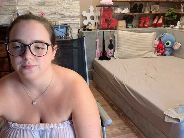 KimberlyCaprice online show from August 13, 9:34 am