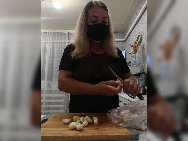 Kimmmmis online show from August 3, 8:27 pm