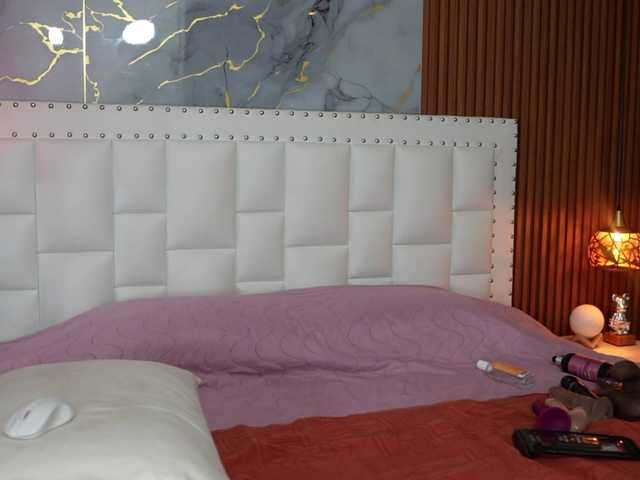Kinky-Madisson online show from August 5, 12:47 pm